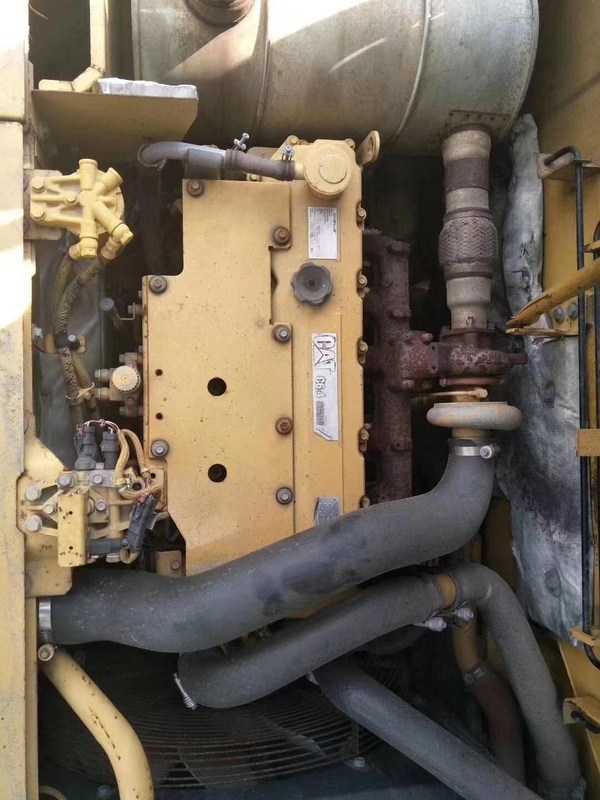 Excavateur Cat320 en excellent état, à vendre, prêt à fonctionner.