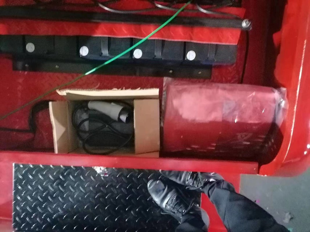 Des chariots élévateurs mini diesel et des chariots élévateurs mini électriques