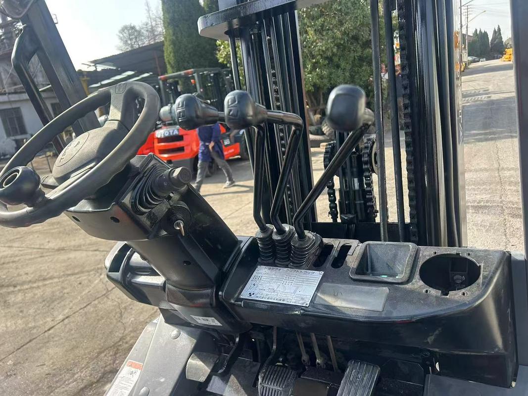 Chariot élévateur Toyota d'occasion, chariot élévateur Toyota à carburant, chariot élévateur Toyota à gaz d'occasion, du Japon
