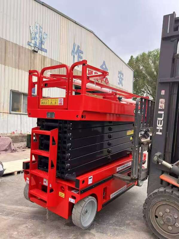 Plateforme de travail pliable en haute altitude, utilisée pour la construction intérieure et les travaux sur les murs extérieurs