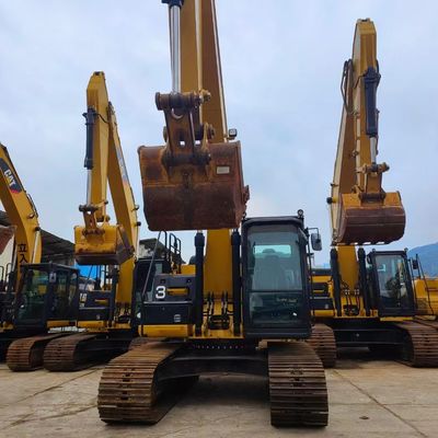 La célèbre excavatrice de chat 320E, de seconde main à vendre à un prix raisonnable.