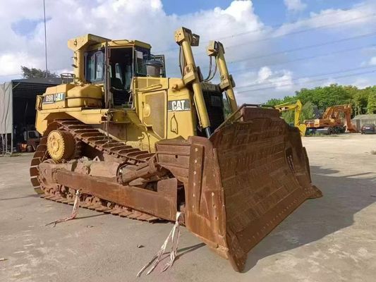 À vendre, bulldozer  D9 d'occasion, en parfait état.