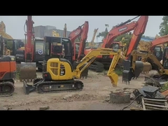 Mini-excavatrice Komatsu, compacte et flexible, efficace et facile à utiliser